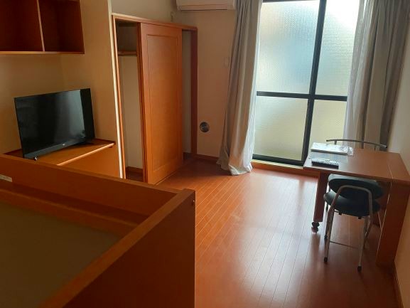 レオパレスウエストヴィレッジ リビング