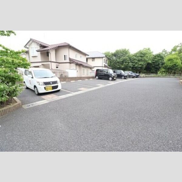 ガーデンパークみずき206号室 駐車場