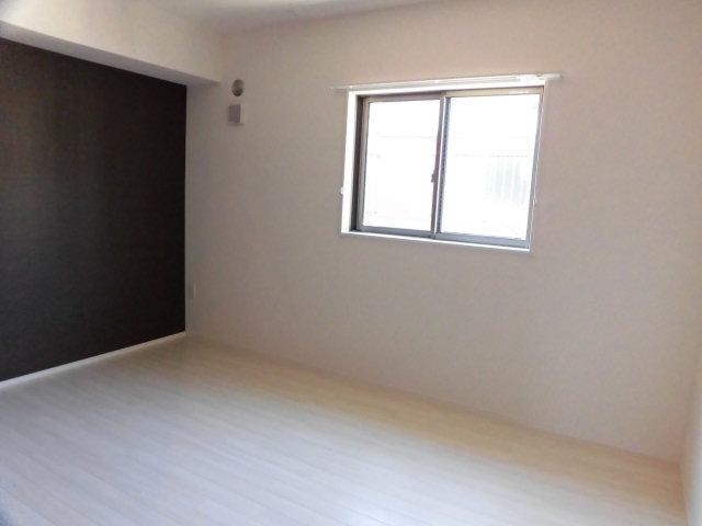 サンライズ　ガーデン 洋室