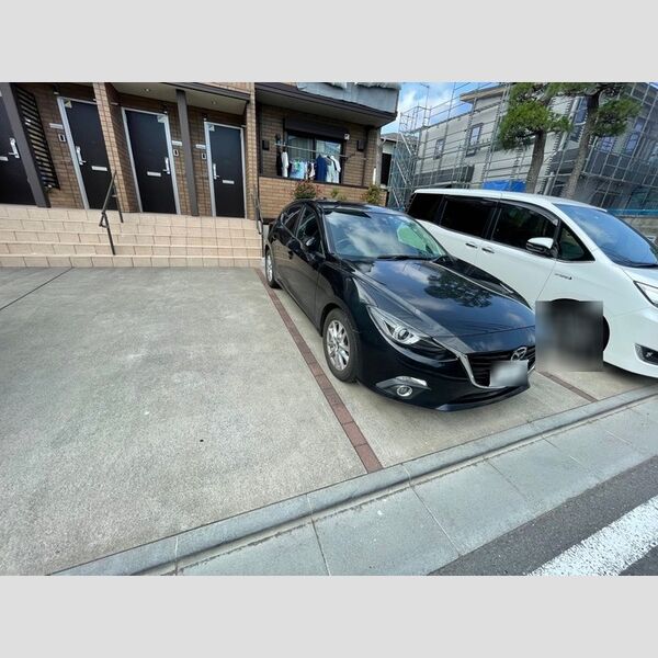 グリシーヌ202号室 駐車場