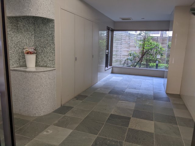 アイビーテラス203号室 ロビー