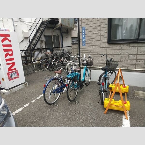 ウェルカム207号室 駐輪場