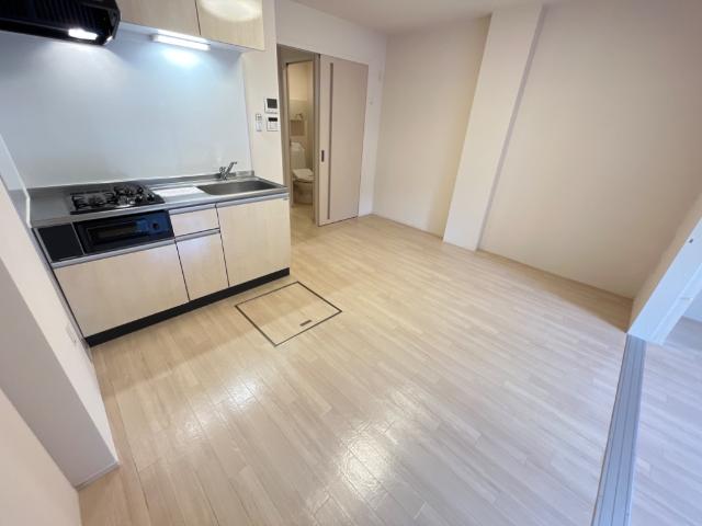 葉山レジデンスⅢ102号室 リビング