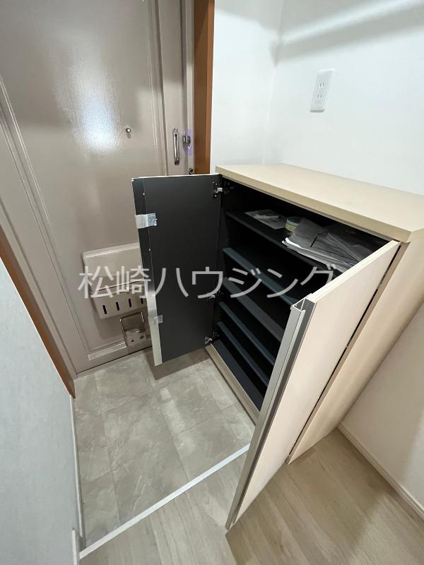 一杉ビル2階 玄関