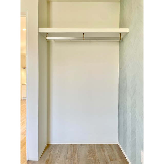 モナ・ローベル ☆洋室オープンクローゼット