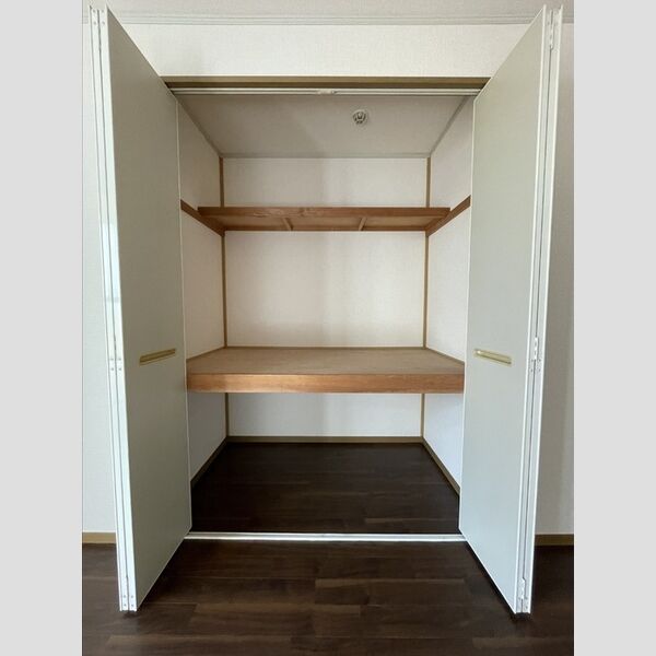 ヴェラクレスト　壱番館 収納