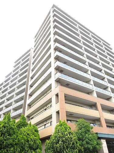 クレストフォルム横浜リヴァシスの外観画像