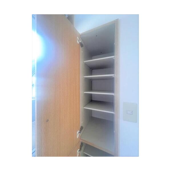 エステートピア高野 玄関