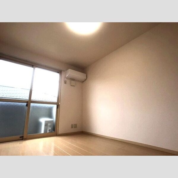 フレシール　C102号室 二階　洋室