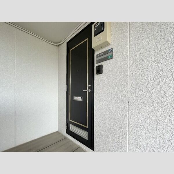 メゾンクレール　四番館203号室 玄関ドア