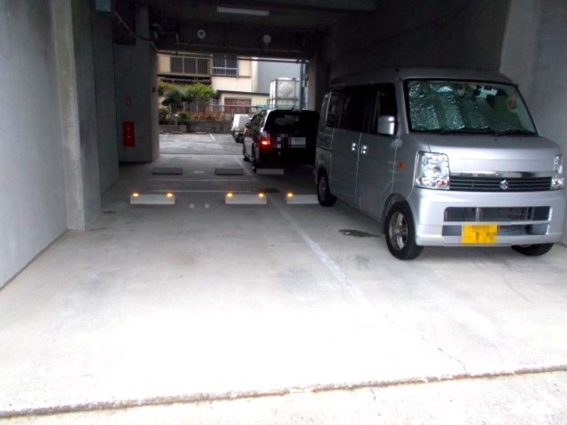 パストラル長田 駐車場