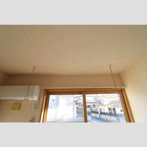 コモド　B棟202号室 室内物干し