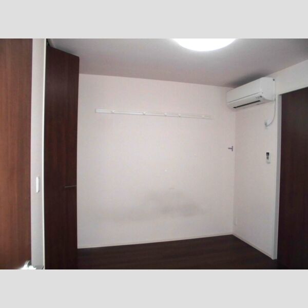 シェルト301号室 洋室