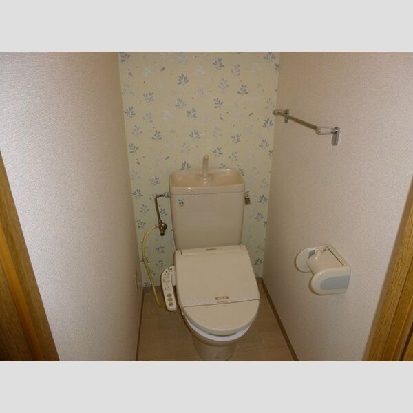 グランパシフィック201号室 もちろん温水洗浄暖房便座です