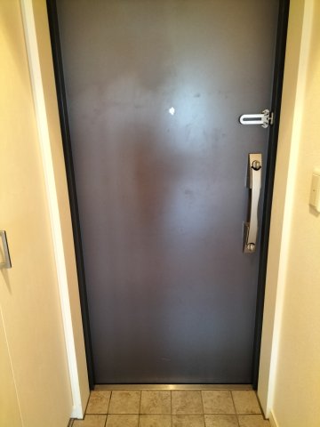 プライムアーバン久米川604号室 玄関