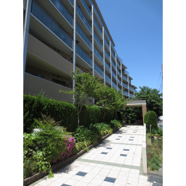 中野坂上パーク・ホームズ5階 外観