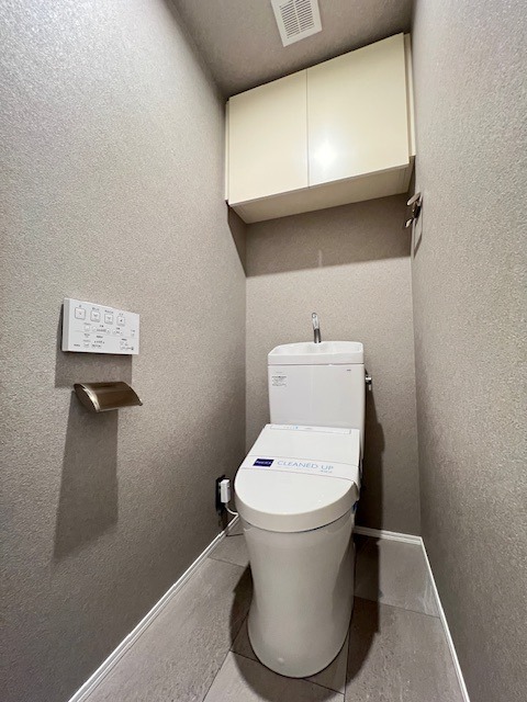 レジディア神田東11階 トイレ