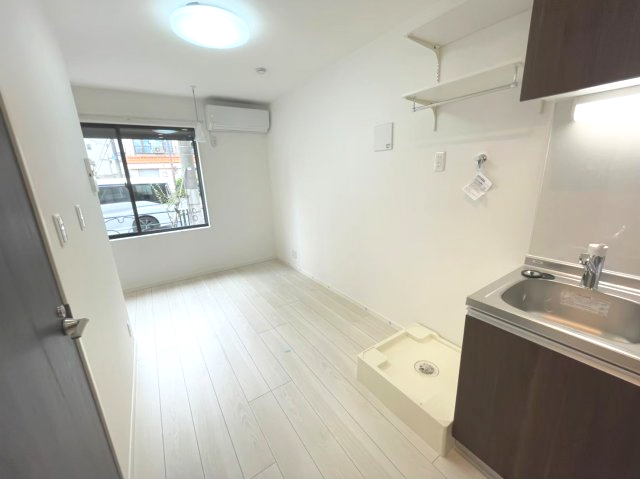 アーバンヴィラ亀有201号室 リビング