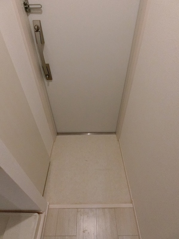 リブリ・平塚代官町 玄関