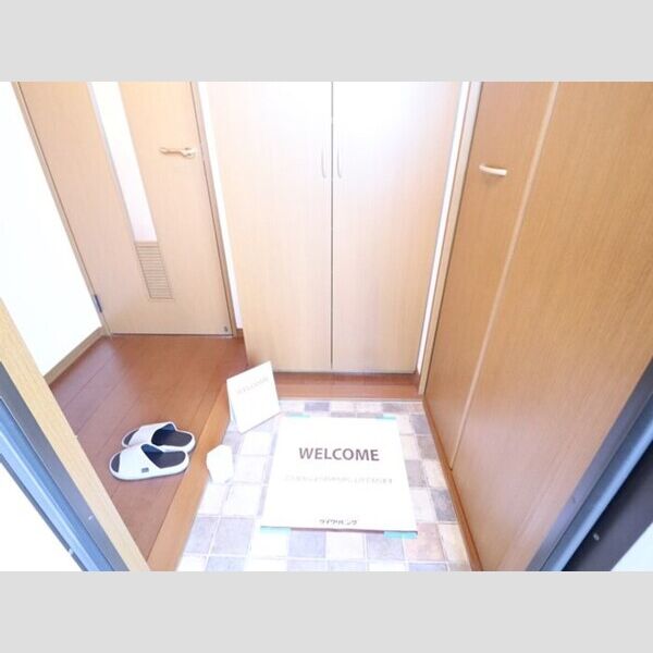 アーバンヒルズ203号室 玄関