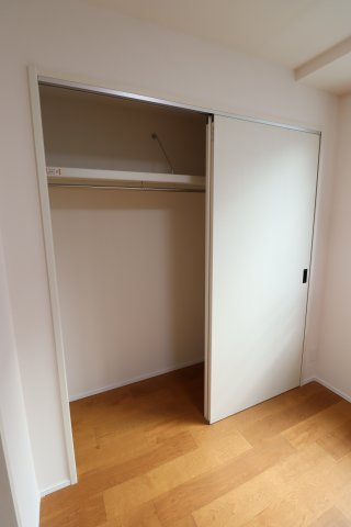 ジェノヴィア池袋2階 収納
