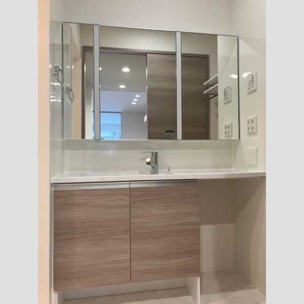 ノーブルラフィネ上木崎 洗髪洗面化粧台