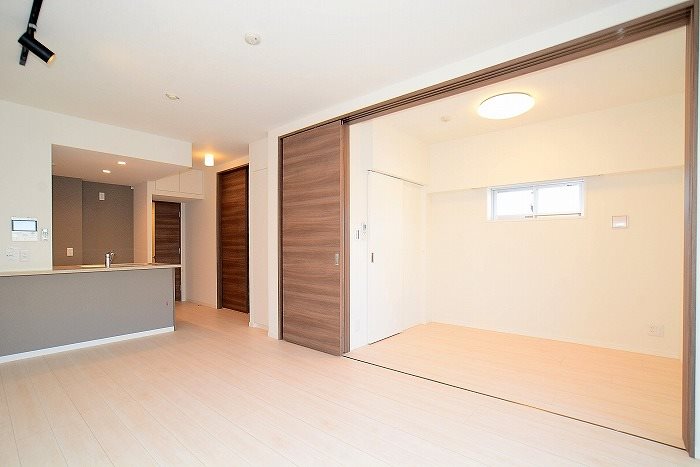 ステージファースト両国Ⅱアジールコート リビング