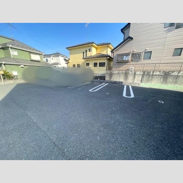 フルスハント　Ⅱ 駐車場