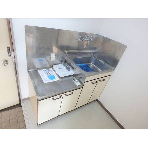 サンアベニュー師岡0205号室 キッチン