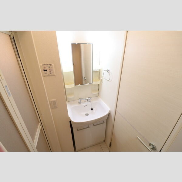 ソレイユ　A101号室 洗髪洗面化粧台