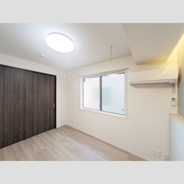 アニヴェルセル101号室 洋室