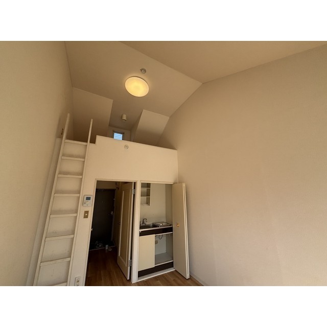 ソアール宮崎台304号室 リビング