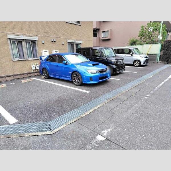リアン 駐車場