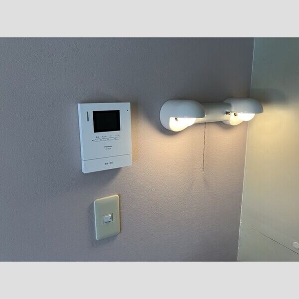 ハイムカメリア206号室 モニター付きインターホン