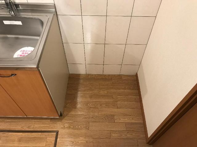 ヒーリングカーサⅡ102号室 冷蔵庫置場