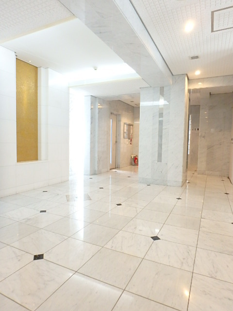 グランド・ガーラ池袋6階 エントランス