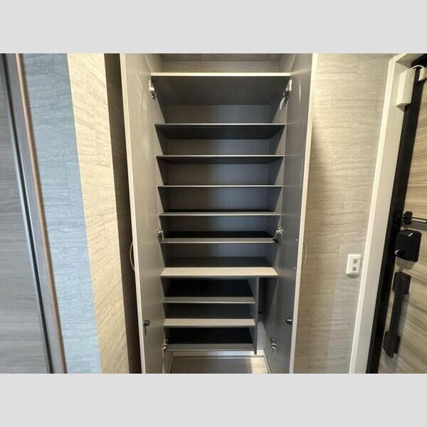 オードリーコート301号室 玄関