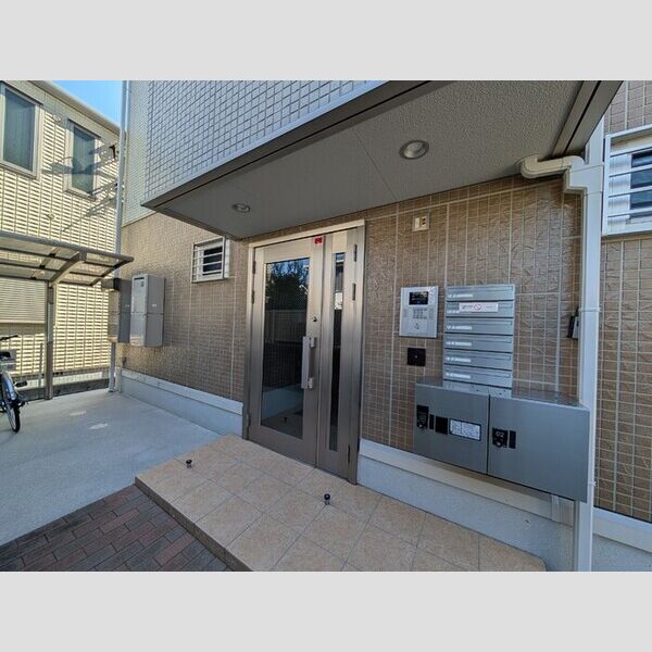 メゾンソレイユ エントランス