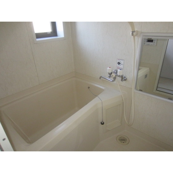 サンパレスＦ1階 内観