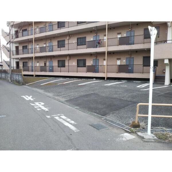 ハイツ豊泉102号室 駐車場