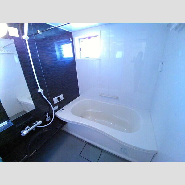 メープルハイツ 浴室乾燥機と追い焚き付の一坪風呂