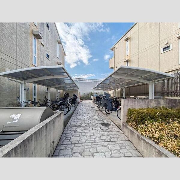 イルソーレ吉川美南　ロッソ105号室 周辺