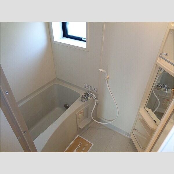 フォレストヒルズ　D 浴室