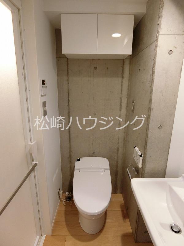 SQUARES トイレ