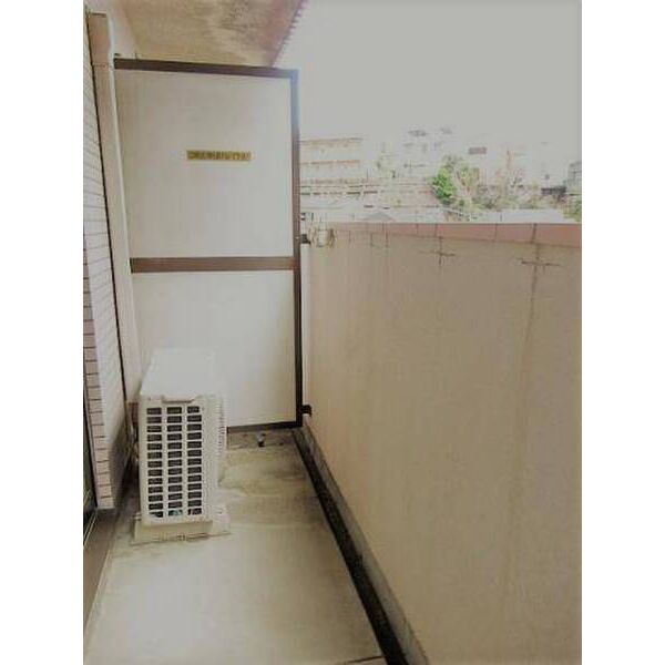 メゾン・ド・セヴェールNO.30203号室 バルコニー