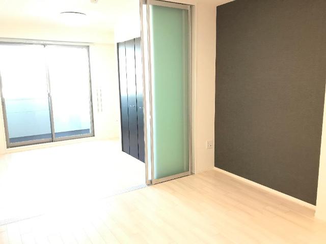 303号室