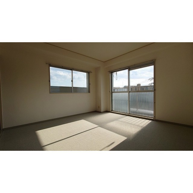 八王子はざま住宅 明るい室内