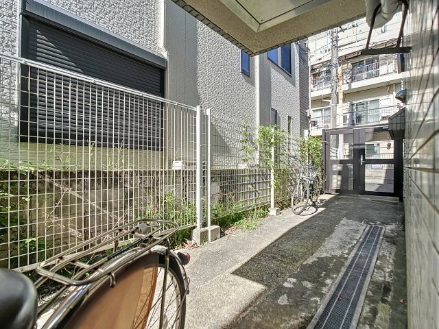 ワコーレ中井2階 駐輪場