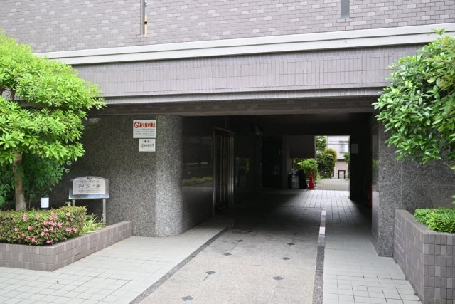 菱和パレス御茶ノ水湯島天神町 エントランス