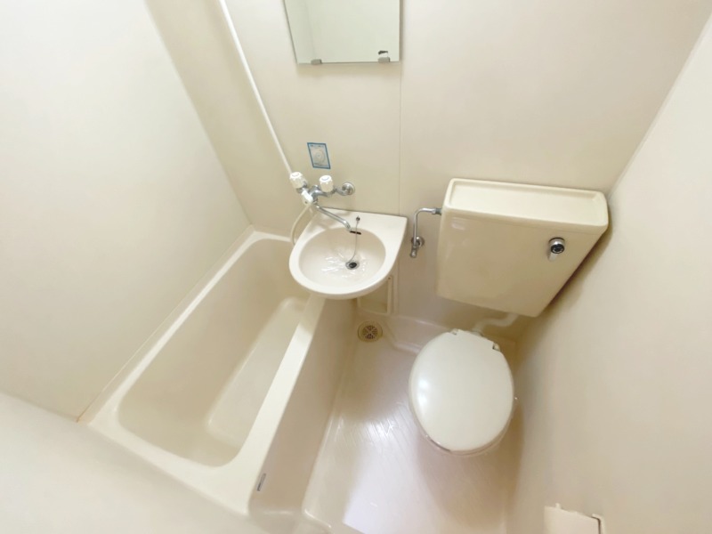 ガーデンハイツハクホウ 写真別号室（同間取り）